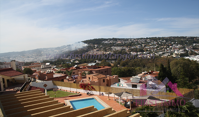 MAJESTUEUSE VILLA AVEC VUE SUBLIME A VENDRE