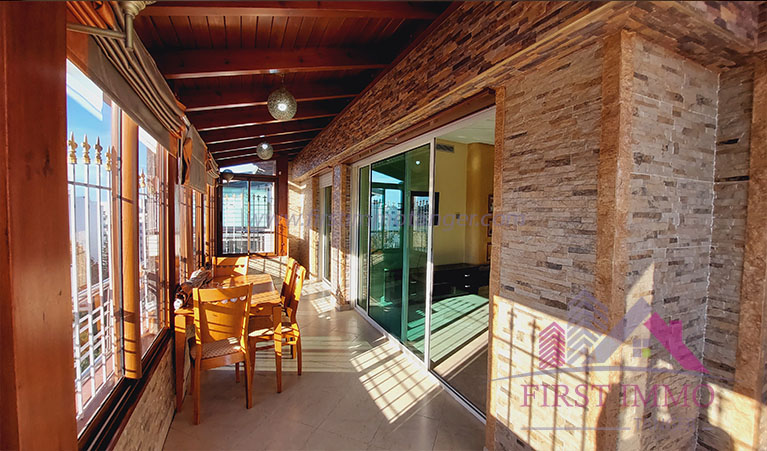 Appartement vide Avec Terrasse a louer