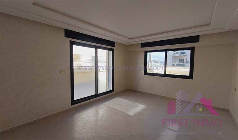 Lumineux appartement vide à louer