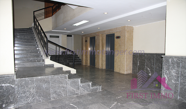 Plusieurs bureaux et plateaux a louer au centre ville